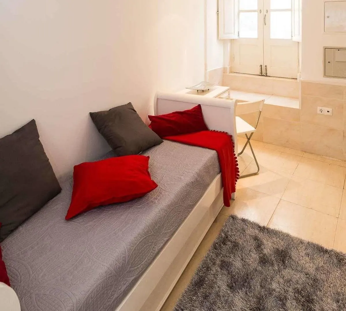 Lisbon Low Cost Apartments 0*,  Πορτογαλία