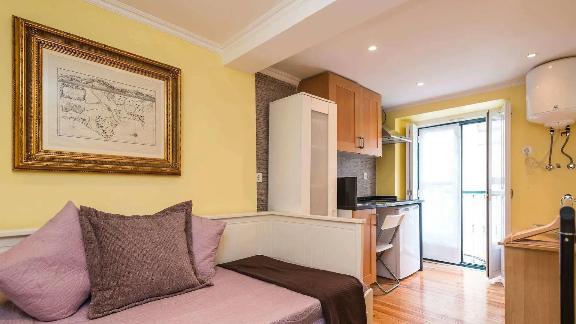Lisbon Low Cost Apartments 0*,  Πορτογαλία