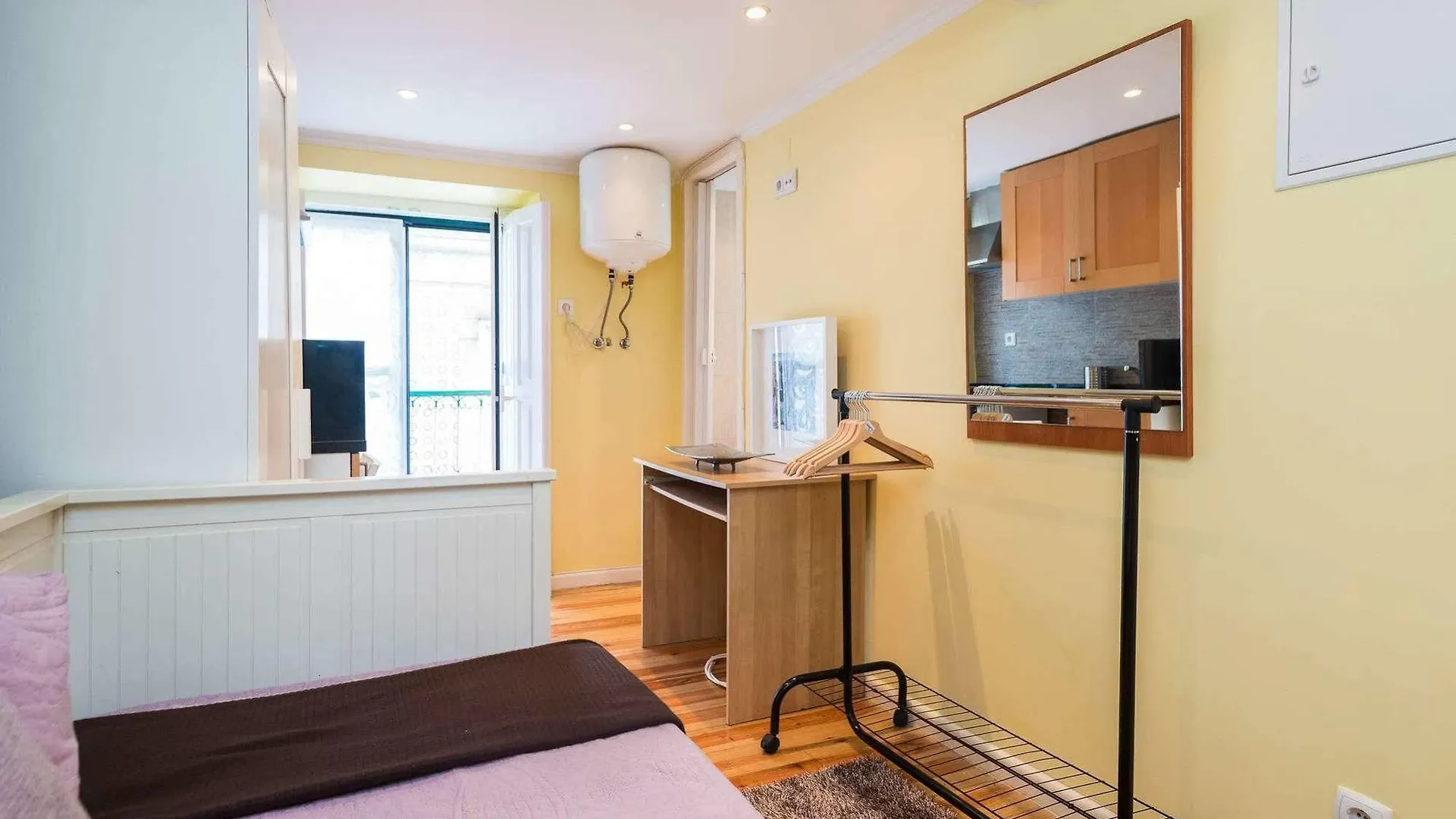 Lisbon Low Cost Apartments