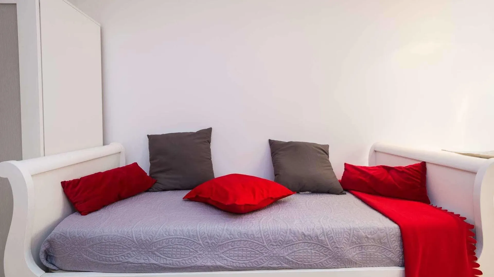 Lisbon Low Cost Apartments Portugal
