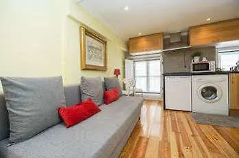 Lisbon Low Cost Apartments Hotel
