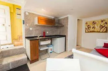 Hotel Lisbon Low Cost Apartments