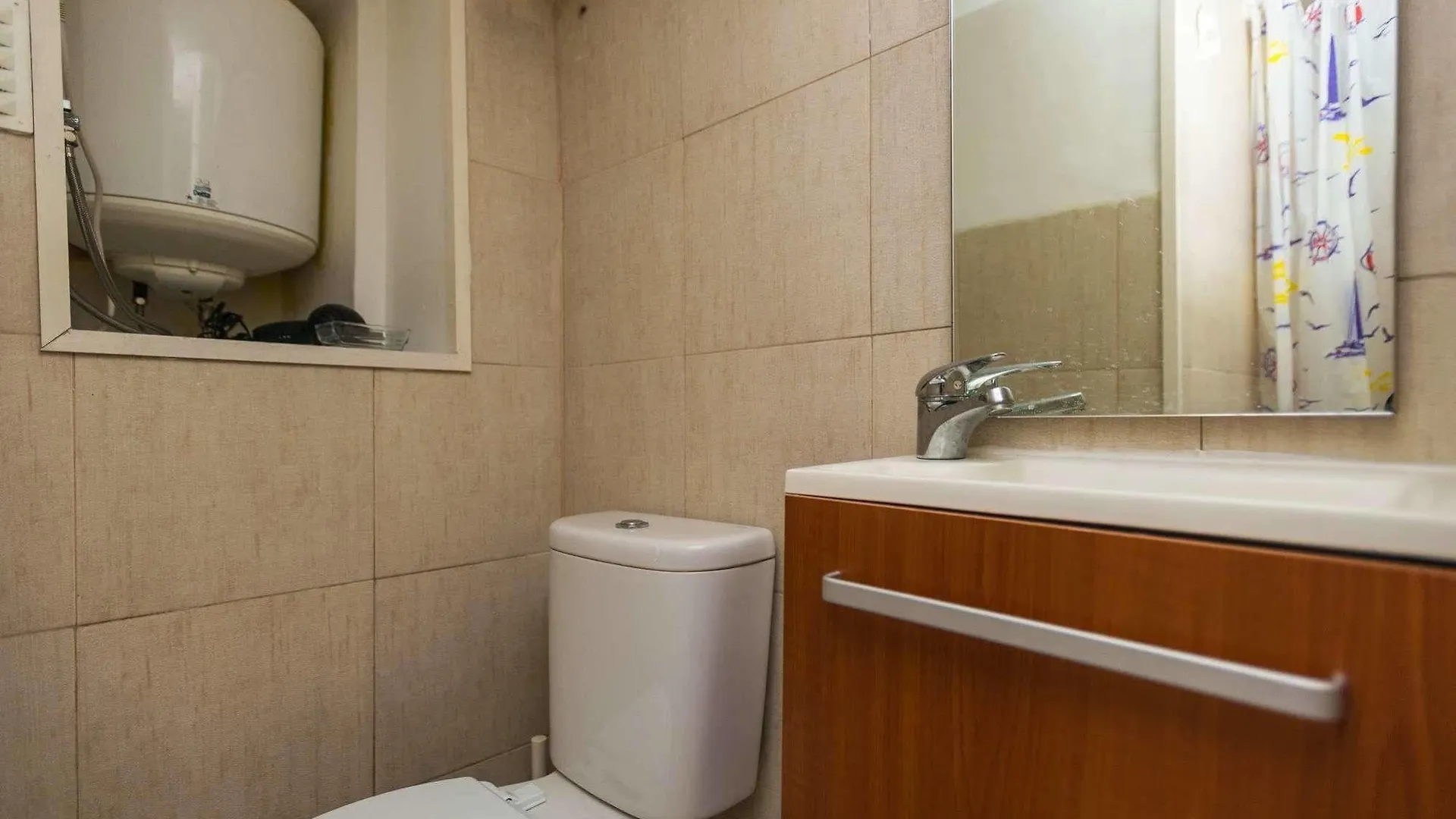 Lisbon Low Cost Apartments Hotel